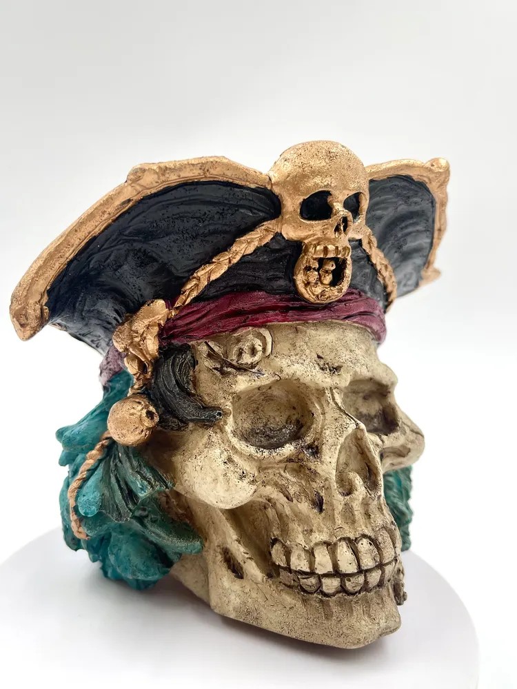 Грот-Укрытие "Череп пиратского капитана" 14,5*14см  (YS-R40587) фото, цены, купить