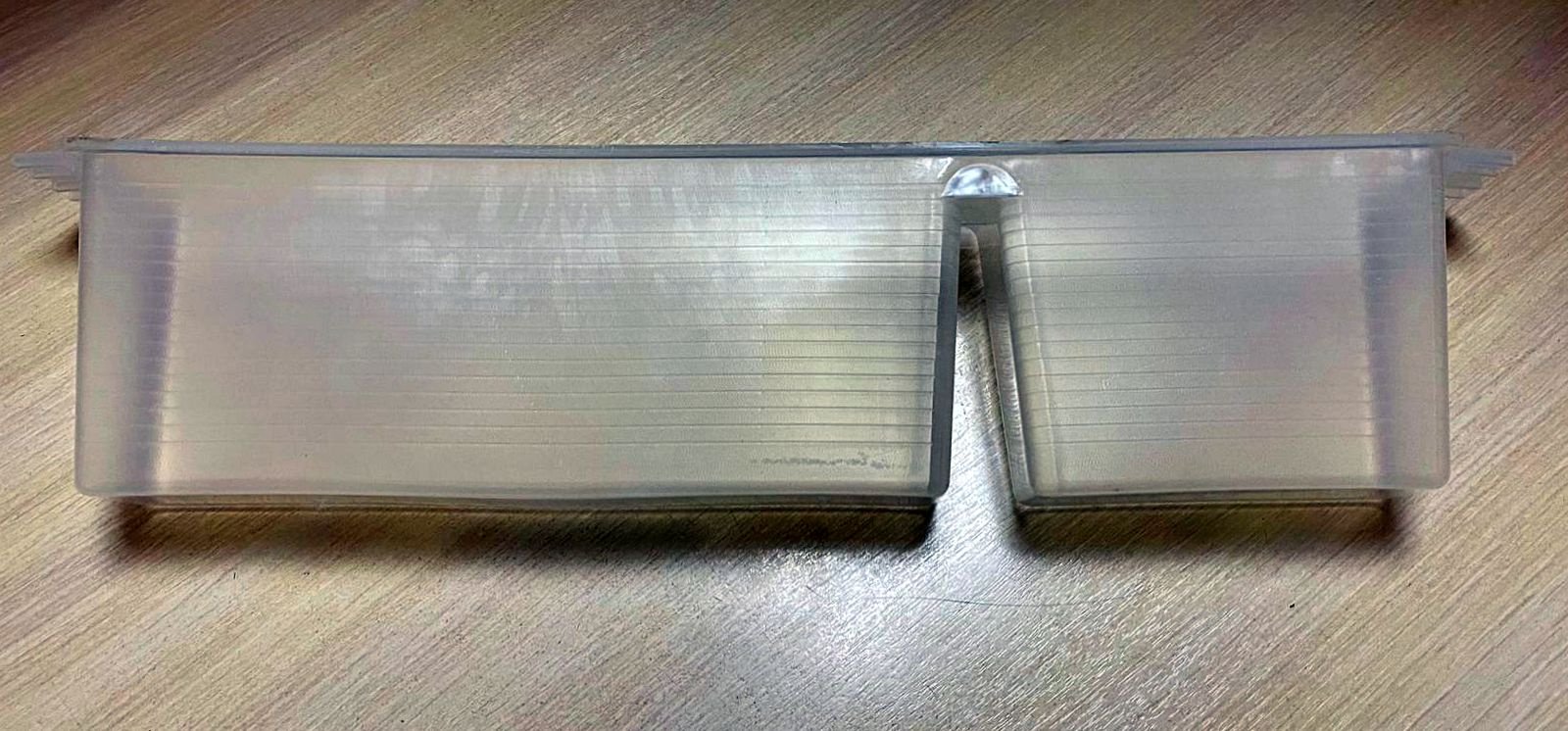 Кормушка внутриульевая пластик 3л прозрачная Китай фото, цены, купить