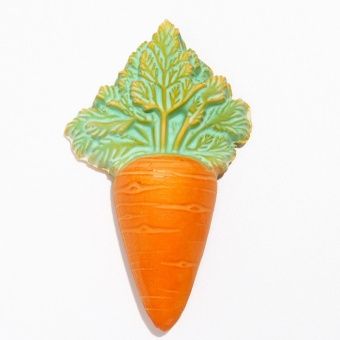 Минеральный камень "Пижон" для грызунов морковка 58г фото
