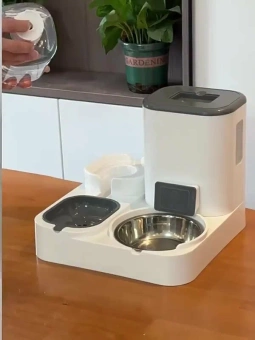 Автоматическая кормушка для кошек и собак с поилкой на 1л  и дозатором корма 2,2л фото, цены, купить
